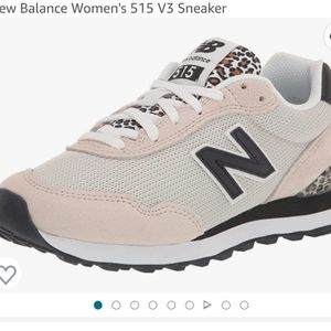 New Balance tennis shoes